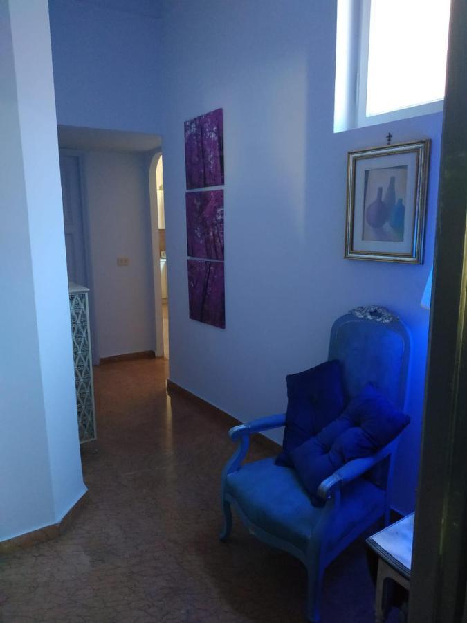 Around The Corner Colosseo B&B Rome Exterior photo